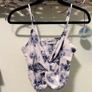 American Eagle Outfitters Blue and White Floral crop top